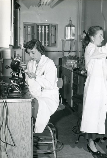 Sandia National Laboratories employees, 1952